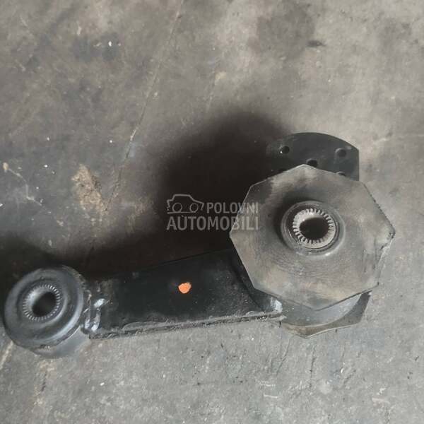 Drzac motora za Land Rover Freelander od 1998. do 2006. god.