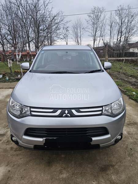 Mitsubishi Outlander 2.2DID 2015. god. -  kompletan auto u delovima