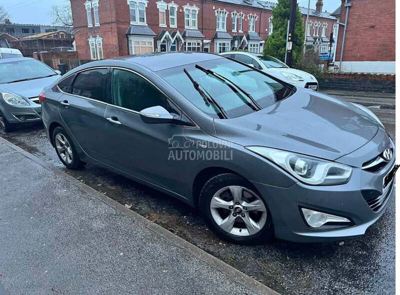 Spona za Hyundai i40 od 2012. do 2018. god.