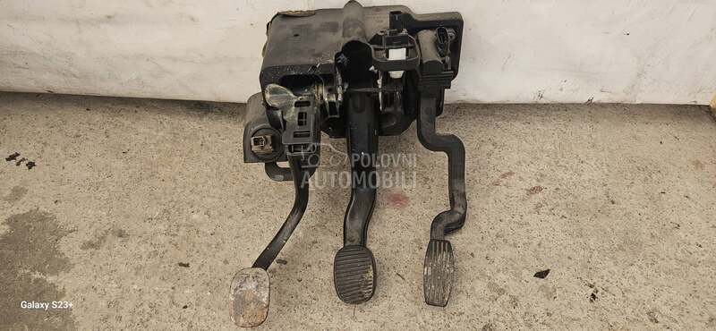 PAPUCA PEDALA GASA KVACILA za Fiat Stilo za 2003. god.