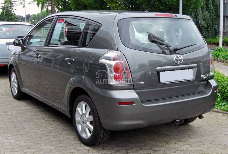 Hladnjaci za Toyota Corolla Verso od 2004. do 2010. god.