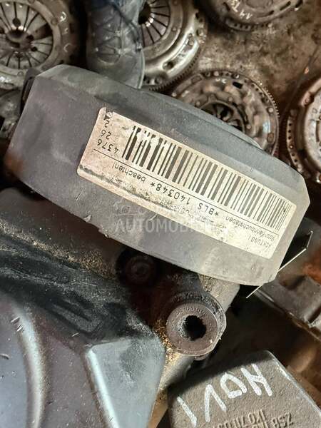 Kompletan motor za Volkswagen Caddy, Golf 5, Golf Plus ... od 2004. do 2009. god.