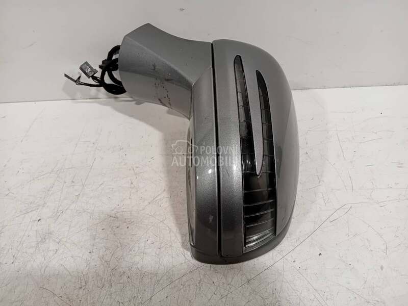 Retrovizor  levi za Mercedes Benz SLK 200 od 2014. do 2021. god.