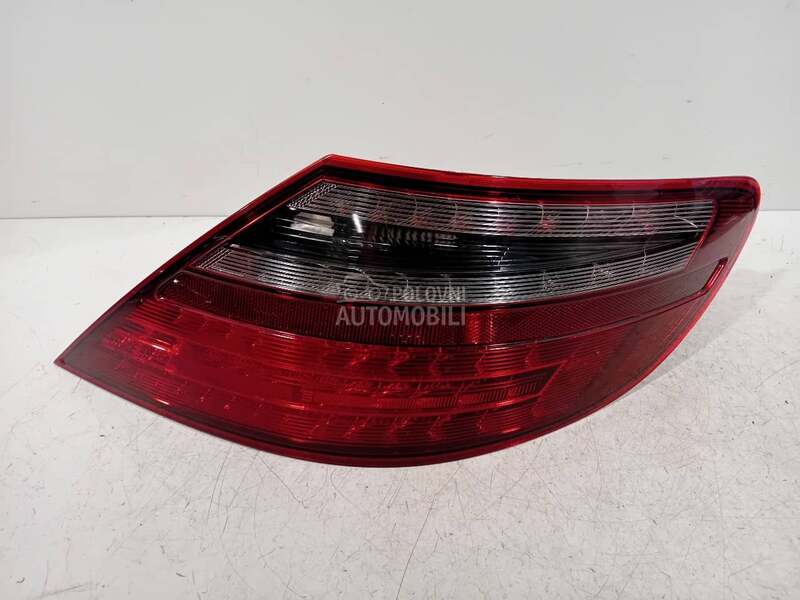 Stop svetlo desno za Mercedes Benz SLK 200 od 2014. do 2021. god.
