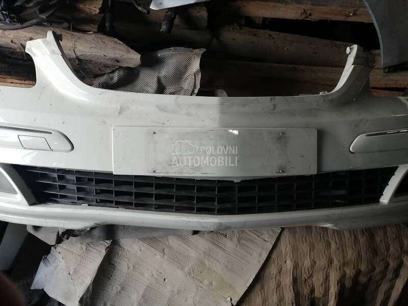 Prednji branik za Mercedes Benz B Klasa od 2005. do 2008. god.