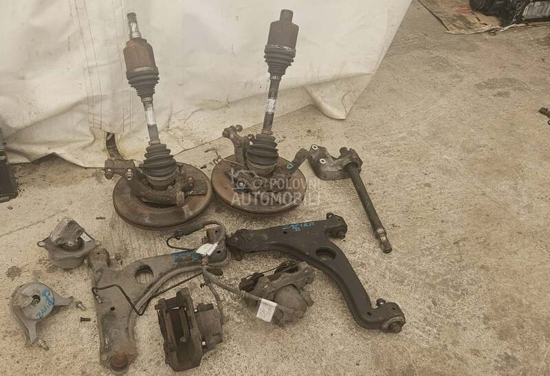 NOSAC DRZAC za Opel Zafira za 2005. god.