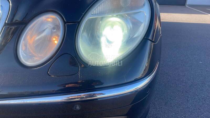 W211 Xenon far za Mercedes Benz E Klasa od 2002. do 2006. god.