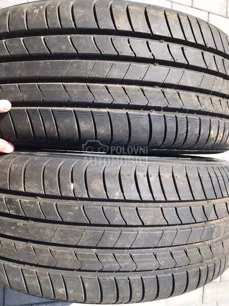 Kumho 215/55 R18 Letnja