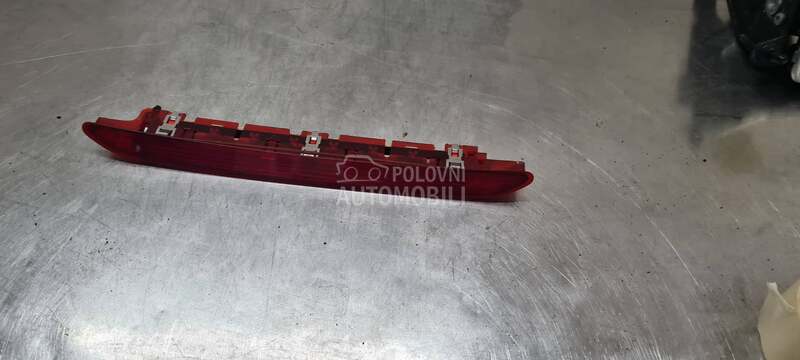 Trece stop svetlo za Seat Leon