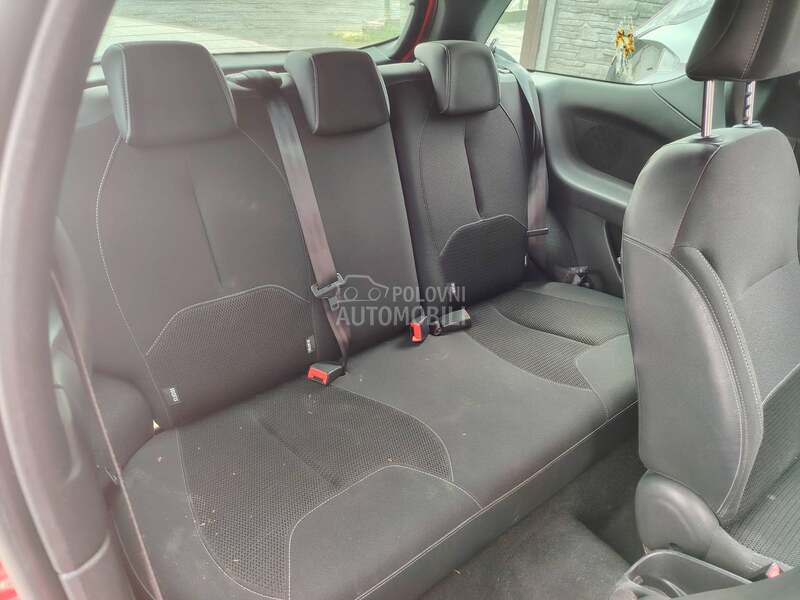 Enterijer za Citroen DS3 od 2010. do 2018. god.