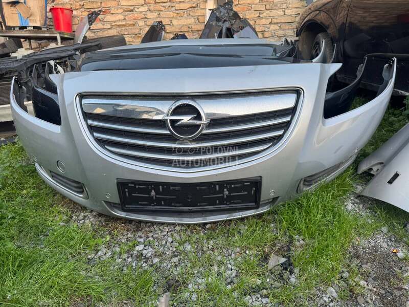 BRANIK SA SENZORIMA,JOS BRANIK za Opel Insignia od 2008. do 2013. god.