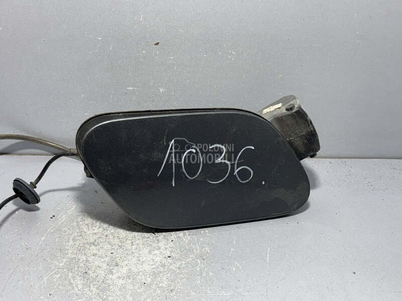 POKLOPAC REZERVOARA za Volkswagen Golf 7