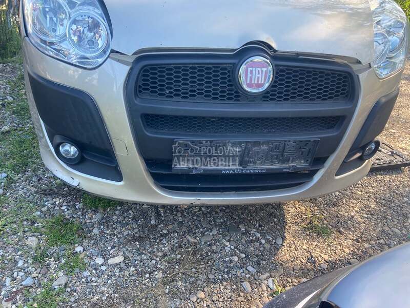 Fiat Doblo 2011. god. -  kompletan auto u delovima