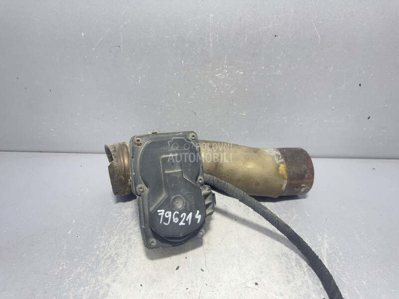 DOZER KLAPNA za Audi A4