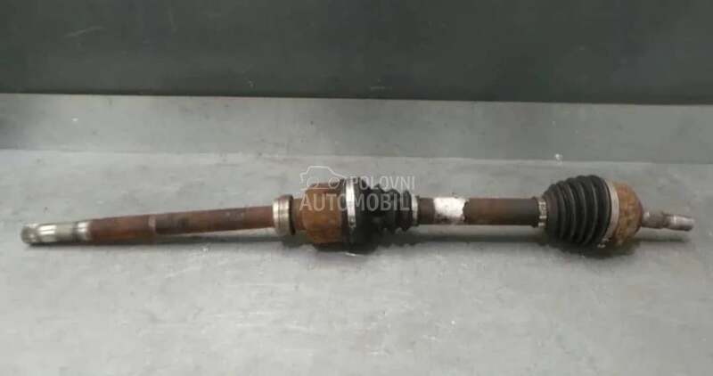 Poluosovina Desna 2.0 HDI 66 za Peugeot 307