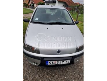 Fiat Punto , 900 €, 2003. Limuzina, Benzin | 1200 cm3, 22.500 km, 44kW (60 KS), Manuelni 5 brzina, 2/3 vrata, 3 sedišta, Jevremovac