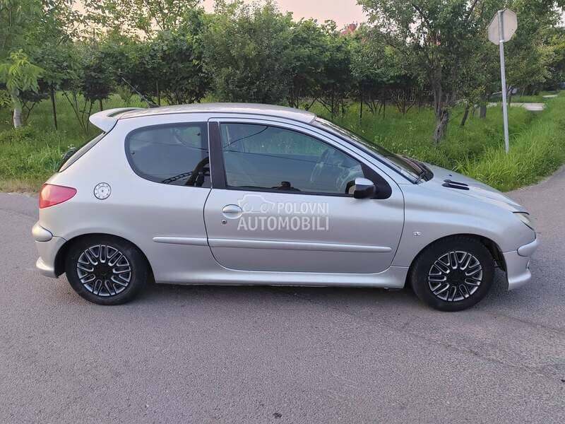 Delovi za Peugeot 206 2001 - 2016. god.