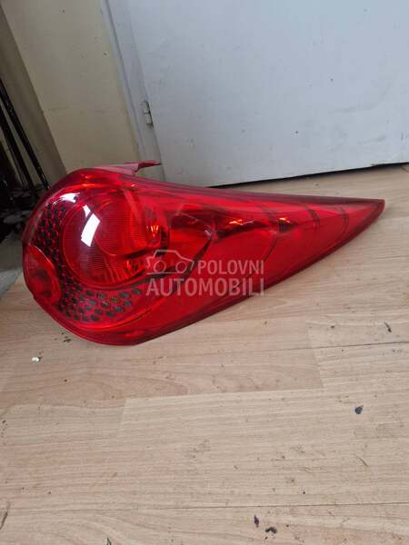 Lampa desna 207 sw za Peugeot 207