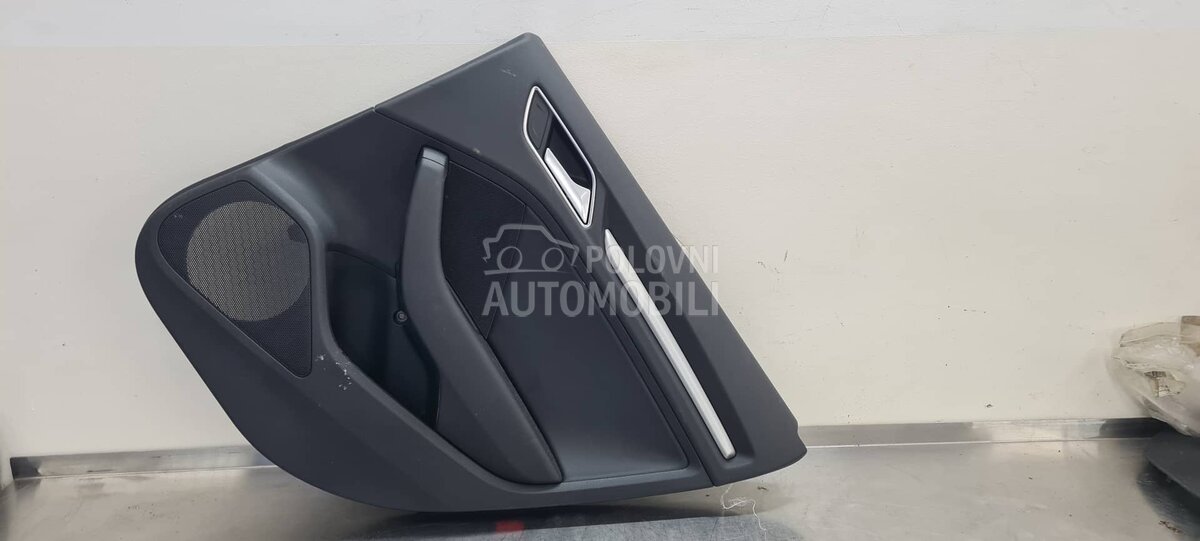 Tapacir vrata za Audi A3 - 8V4867306
