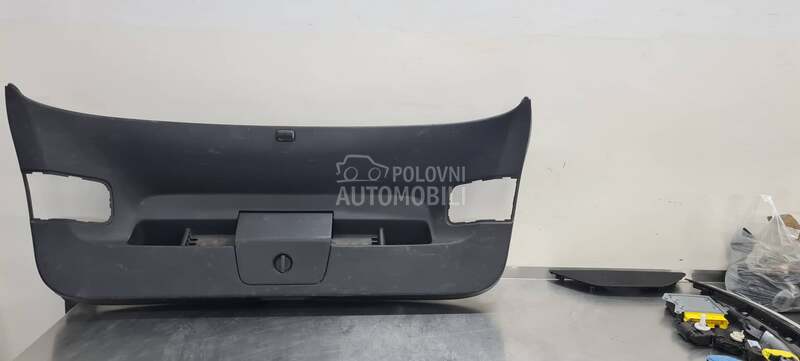 Obloga vrata prtljaznika za Volkswagen Golf 7 - 5G6867605D