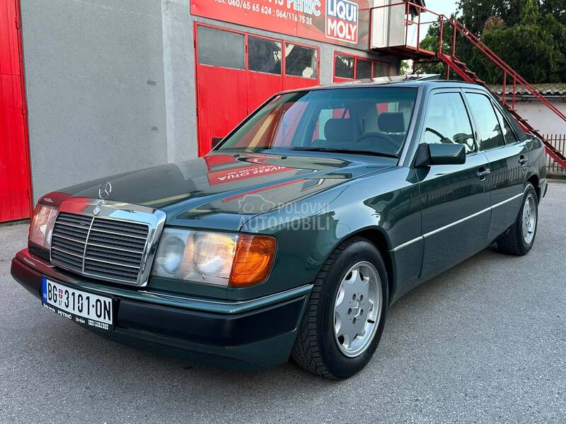Mercedes-Benz 200E 1993 photo 2