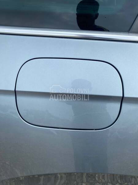 poklopac rezervoara za Škoda Superb
