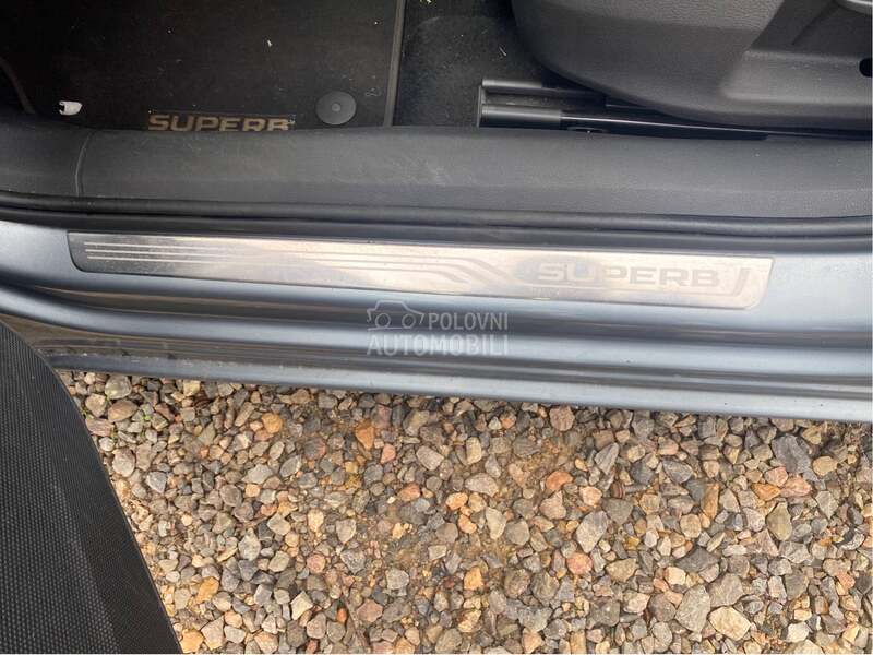 lajsna praga za Škoda Superb