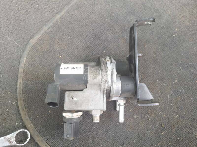 Metan isparivac za Volkswagen Golf 6, Passat B6, Passat B7 ... od 2006. do 2013. god.