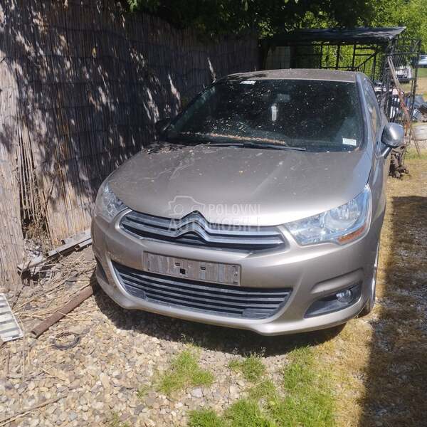 Citroen C4 -  kompletan auto u delovima