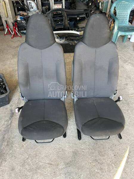 Prednja i zadnja sedista za Citroen C1 od 2004. do 2012. god.