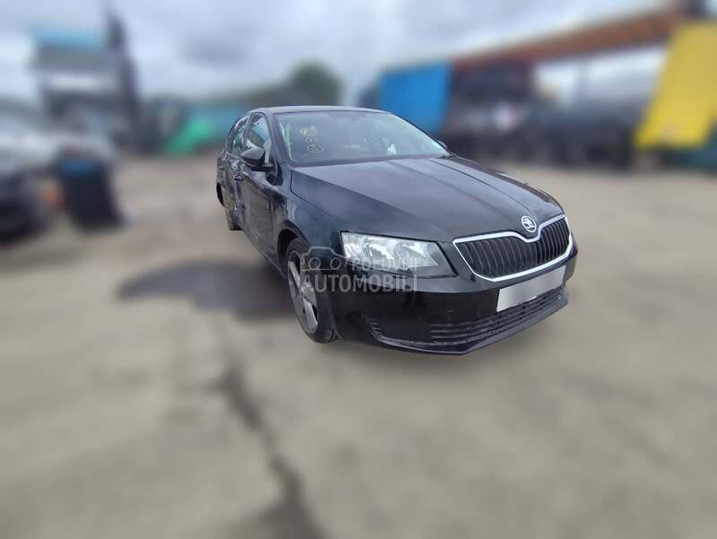 Škoda Octavia 1.6 CLHA 2015. god. -  kompletan auto u delovima