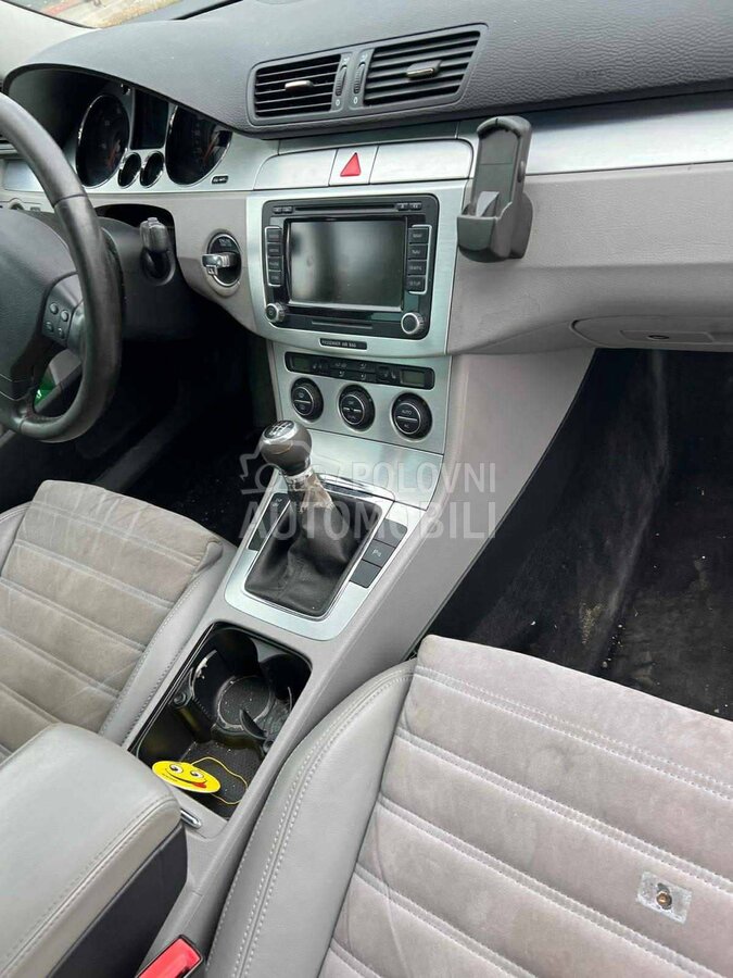 Radio / Multimedija za Volkswagen Passat B6