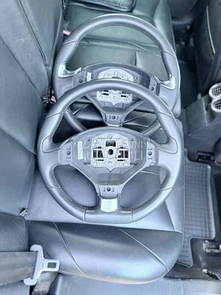 Kozni volan zasecen za Peugeot 308, 3008, 5008