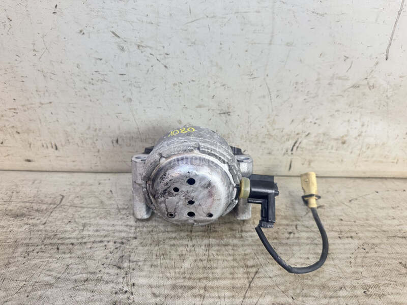 NOSAC MOTORA za Audi A6