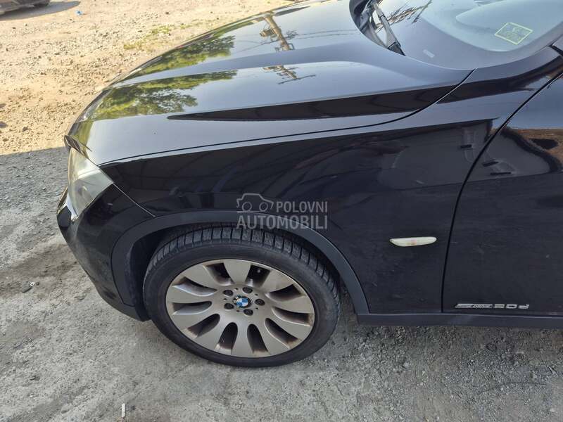 levo krilo e84 X1 za BMW X1 od 2009. do 2015. god.