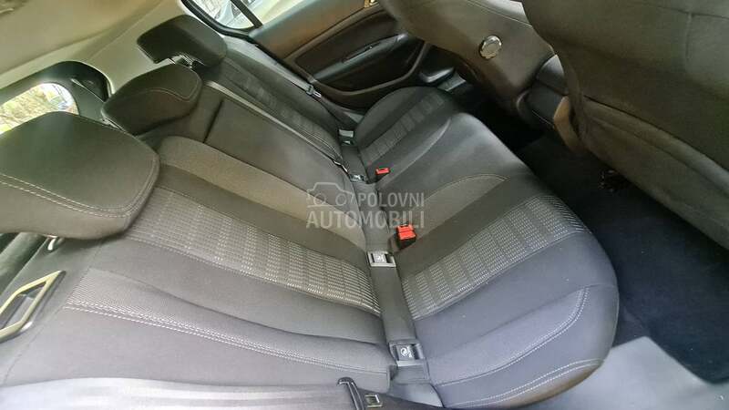 sediste zadnja za Peugeot 308 od 2014. do 2021. god.