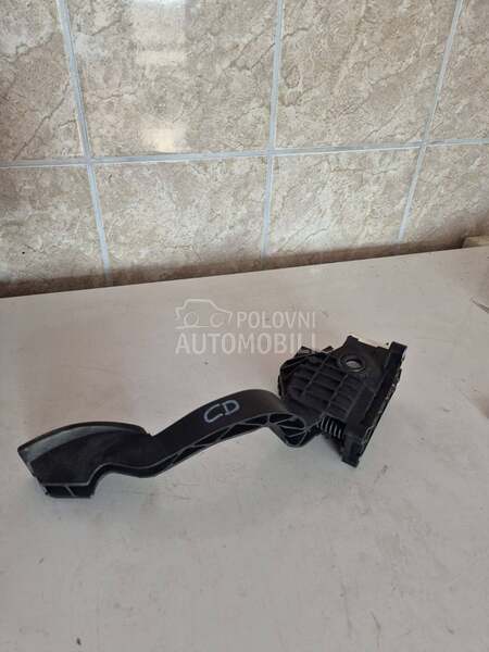 Pedala gasa za Opel Corsa D