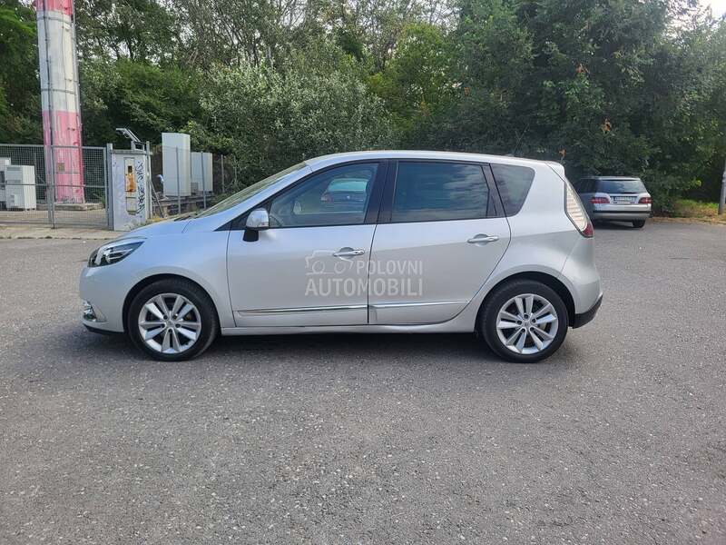 Renault Scenic 2012 photo 3