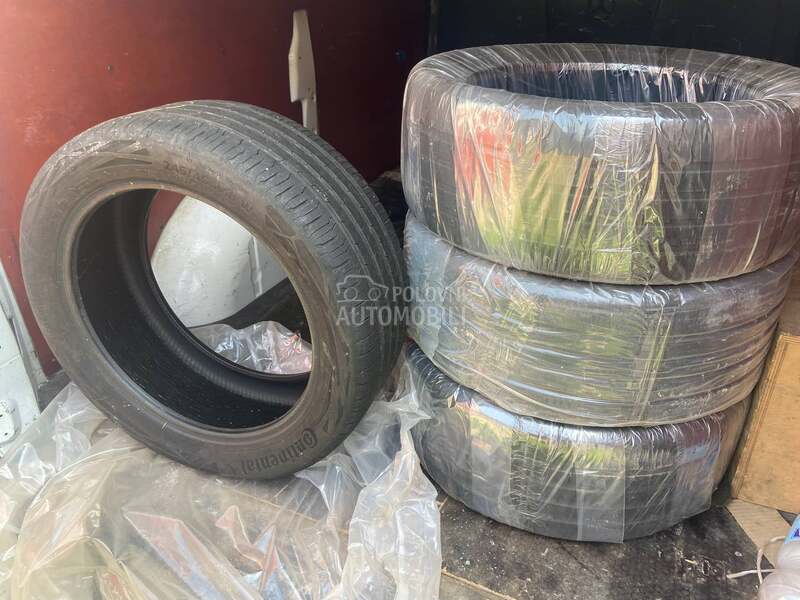 Continental 245/45 R18 Letnja