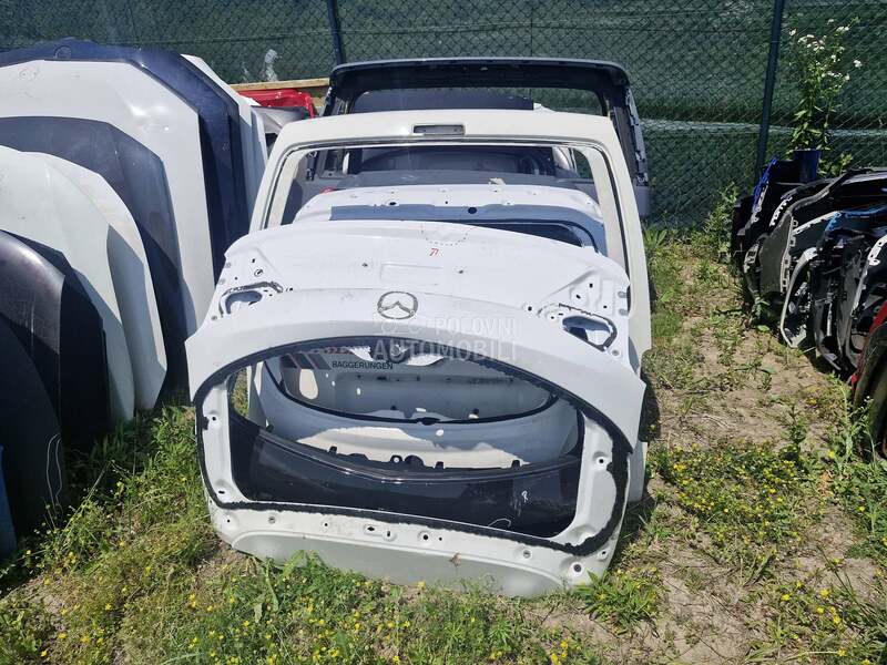 gepek vrata za Mazda CX-3