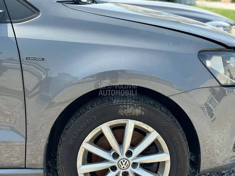 Desno krilo za Volkswagen Polo od 2014. do 2017. god.
