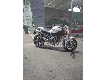 Ducati monster 696 (može zamena), 4.299 €, 2012. , 696 cm3, 9.000 km, 55kW (75 KS), Naked, Šabac