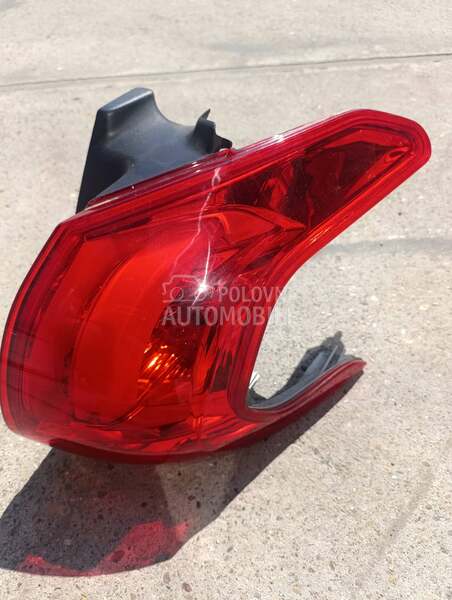 stop lampa desna za Peugeot 2008 od 2013. do 2016. god.