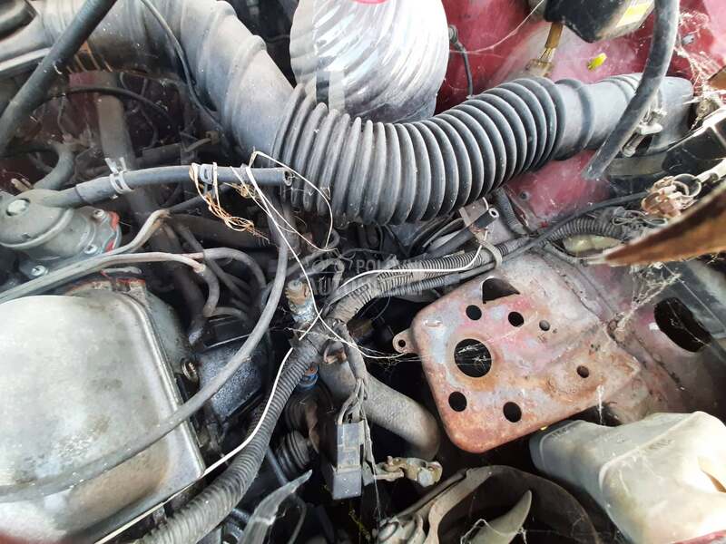 151 4A usisna grana za Toyota Carina od 1984. do 1988. god.