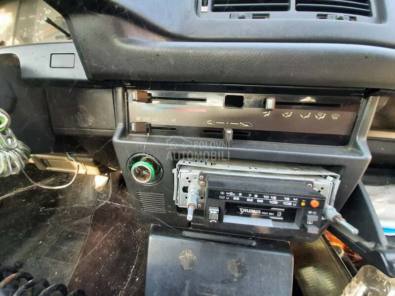 151 konzola za hladjenje za Toyota Carina od 1984. do 1988. god.