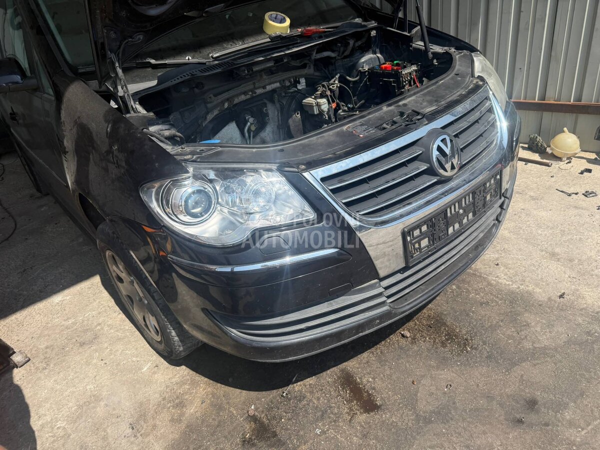 Branik za Volkswagen Touran od 2008. do 2009. god.