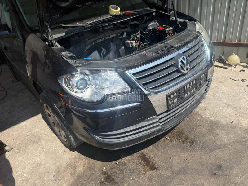 Branik za Volkswagen Touran od 2008. do 2009. god.