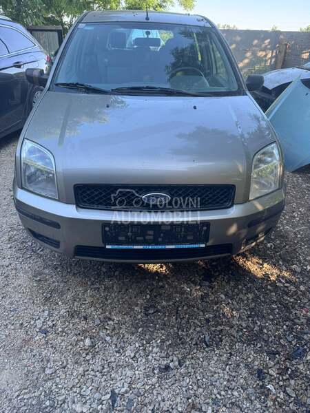 far beli zmigavac za Ford Fusion od 2003. do 2005. god.