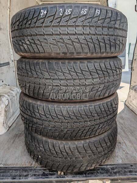 Nokian 245/65 R17 Zimska