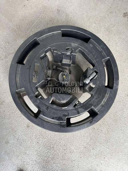 Plastika rezervnog tocka za Fiat Stilo
